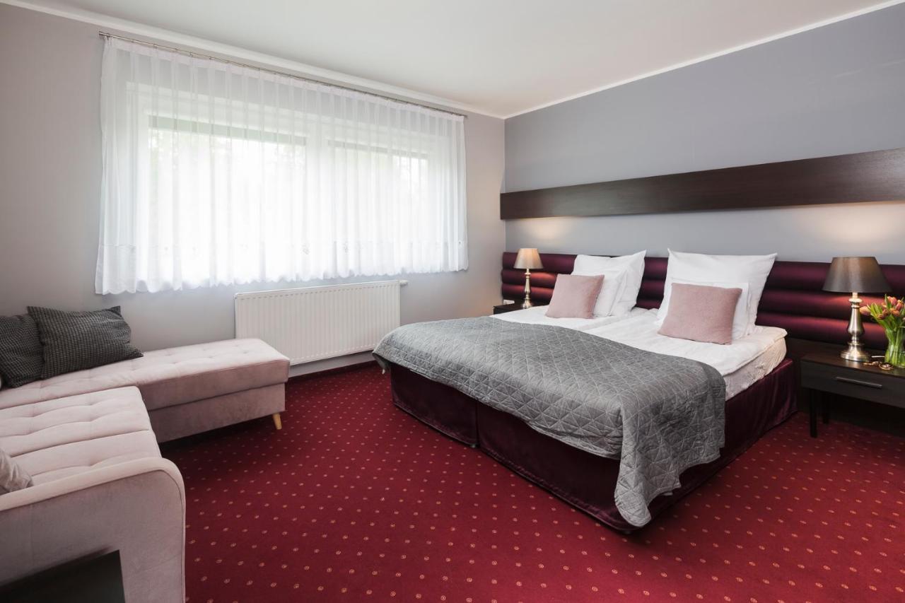 Noce I Dnie Hotel Postołowo Exterior foto