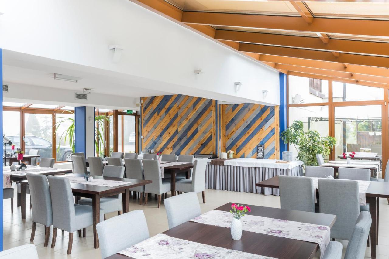 Noce I Dnie Hotel Postołowo Exterior foto